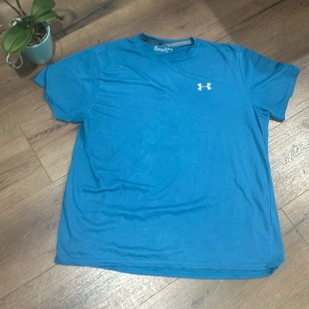 Under Armour XL shirt !!